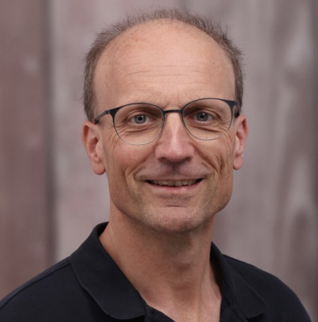Portrait of Prof. Bart van der Wal